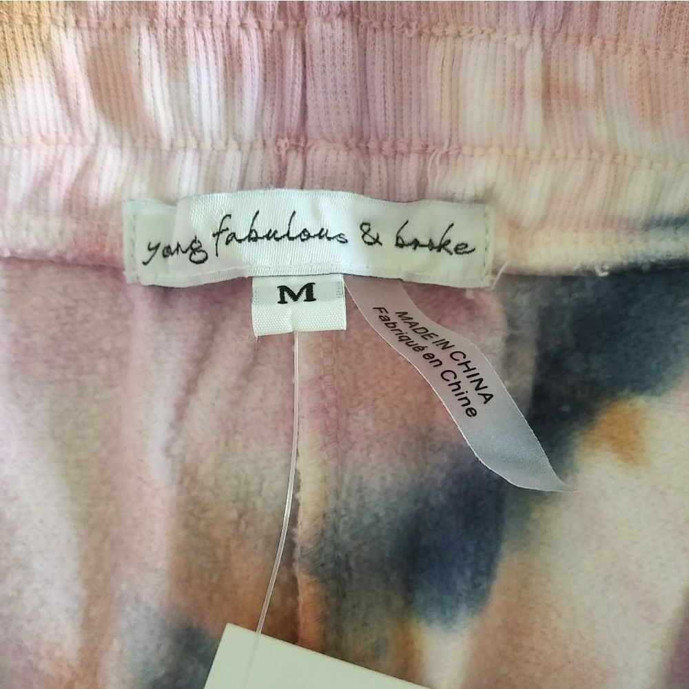 ✨️HP✨️ Young👧 Fabulous😎 & Broke💸 Tie Dye☮️ Shorts NWT - Picture 3 of 10